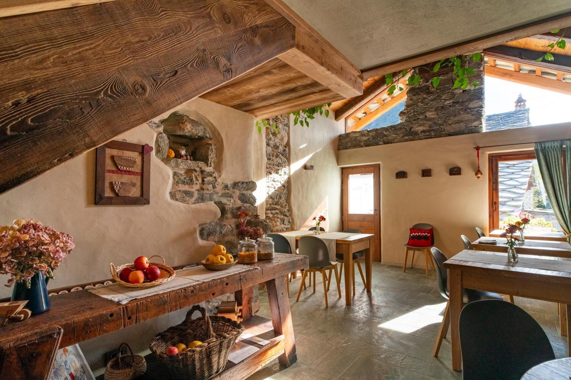 Au Coeur Du Village Chambres D'Hotes & Spa Arnad Ngoại thất bức ảnh