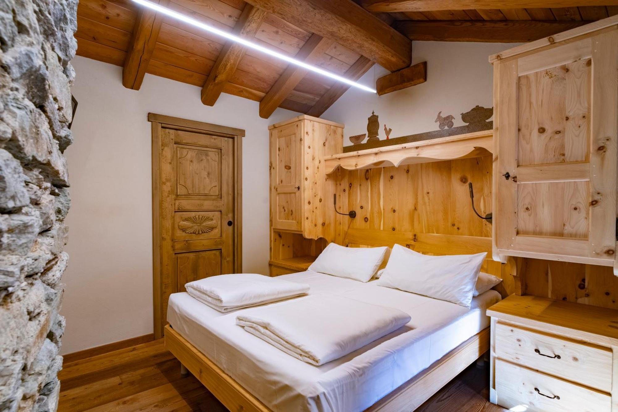 Au Coeur Du Village Chambres D'Hotes & Spa Arnad Ngoại thất bức ảnh