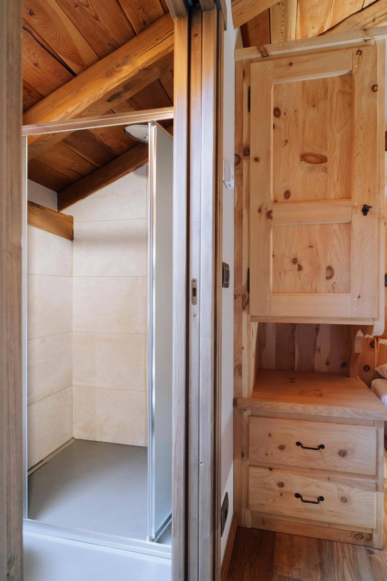 Au Coeur Du Village Chambres D'Hotes & Spa Arnad Ngoại thất bức ảnh